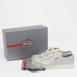 Pre Owned حذاء رياضي برادا سبورت قماش معدني فضي عنق منخفض مقاس 40.5