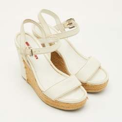 مملوكة مسبقًا صندل برادا سبورت إسفين بكعب منصة حزام كاحل جلد أبيض مقاس 36.5