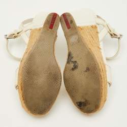 مملوكة مسبقًا صندل برادا سبورت إسفين بكعب منصة حزام كاحل جلد أبيض مقاس 36.5