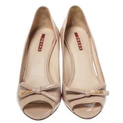 Pre Owned Prada Sport Beige Patent Leather Bow Peep Toe Wedge Pumps Size 38.5