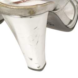 Pre Owned Prada Sport Silver Metallic Leather T-Strap Sandals Size 37