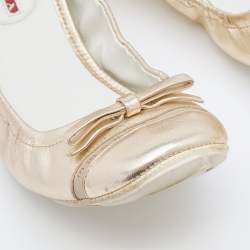 Pre Owned Prada Sport Gold Leather Bow Scrunch Ballet Flats Size 39