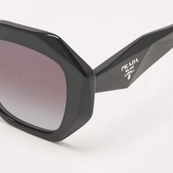 Pre Owned Prada Black SPR 16W CatEye Sunglasses