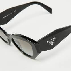 مملوكة مسبقًا Prada Black/Grey Gradient SPR07Y Symbole Cat-Eye Sunglasses