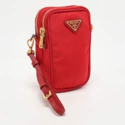 مملوكة مسبقًا Prada Red Nylon Crossbody Phone Case