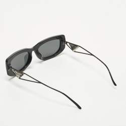 Pre Owned نظارة برادا سوداء SPR 14Y شعار مثلث مستطيلة