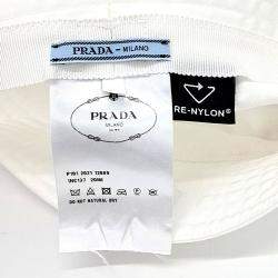 مملوكة مسبقًا قبعة برادا نايلون معاد من نوع دلو