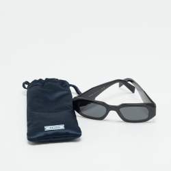 مملوكة مسبقًا Prada Black SPR 17W Symbole Rectangle Sunglasses