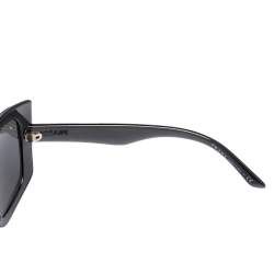 Pre Owned Prada Black Acetate SPR19M Cat Eye Sunglasses