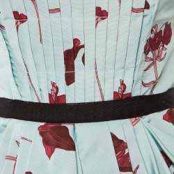 Pre Owned فستان برادا حرير ستان أزرق بطبعة زهور بدون أكمام ميدي مقاس صغير (سمول)