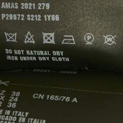 Pre Owned توب برادا بلا أكمام مثلث شعار بالمينا توب قصير أسود صغير