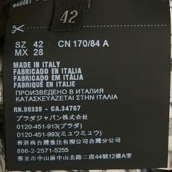 مملوكة مسبقًا قميص برادا بالتعاون مع بريجيد إلفا بطبعة كوميكس باللون الأبيض مصنوع من القطن وبأزرار للأعلى مقاس متوسط - ميديم