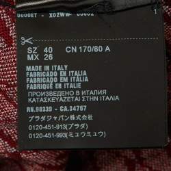 Pre Owned بلوفر صوفي برقبة V بنمط ماسي أسود برادا مقاس صغير - سمول