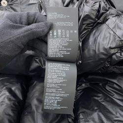 Pre Owned فيست برادا كروب جاكيت مبطن بشعار مثلثي مقاس 40 أسود نايليون 100%