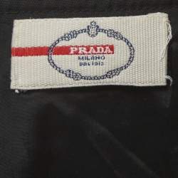 Pre Owned تنورة برادا سوداء من قماش مخملي تويل ضيقة قصيرة مقاس صغير - سمول