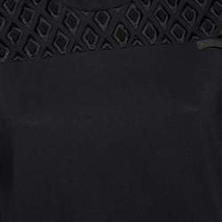 مملوكة مسبقًا ت ي شيرت برادا قطن أسود مزين مطرز أكمام قصير مقاس كبير (لارج)