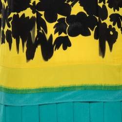 Pre Owned فستان برادا حرير مطبوع متعدد اللوان مزين بطيات مقاس صغير (سمول)