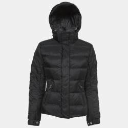 مملوكة مسبقًا Prada Black Nylon Triangle Logo Applique Hooded Puffer Jacket M