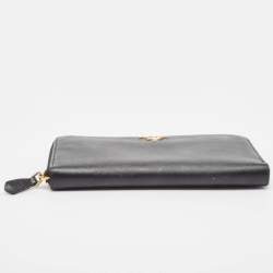 Pre Owned Prada Black Saffiano Leather Zip Around Wallet
