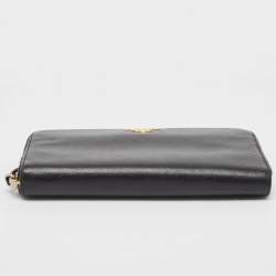مملوكة مسبقًا Prada Black Saffiano Lux Leather Zip Continental Wallet
