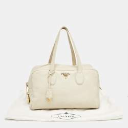 مملوكة مسبقًا Prada Off White Vitello Daino Leather Zip Bowler Bag