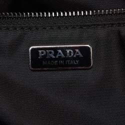 مملوكة مسبقًا Prada Neon Pink Nylon Zip Pouch