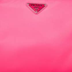 مملوكة مسبقًا Prada Neon Pink Nylon Zip Pouch