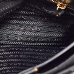 مملوكة مسبقًا Prada Black Leather and Nylon Corsaire Crossbody Bag