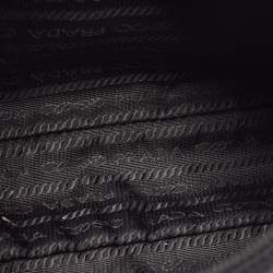 Pre Owned Prada Black Nylon Re-Edition 2000 Baguette Bag