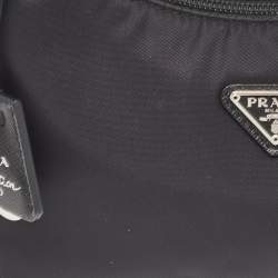 Pre Owned Prada Black Nylon Re-Edition 2000 Baguette Bag