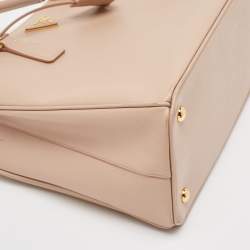 Pre Owned Prada Beige Saffiano Lux Leather Medium Middle Zip Tote