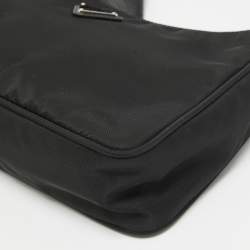 Pre Owned Prada Black Nylon Re-Edition 2000 Baguette Bag