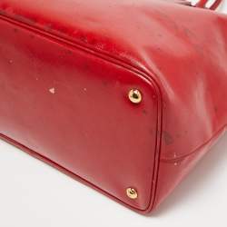 Pre Owned Prada Red Patent Leather Snap Tote