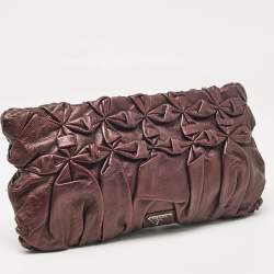 مملوكة مسبقًا Prada Purple Mirtillo Pleated Leather Clutch