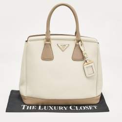 مملوكة مسبقًا Prada White/Khaki Saffiano Leather Parabole Tote