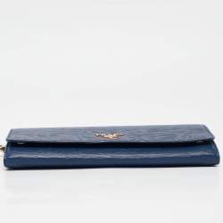 مملوكة مسبقًا Prada Blue Vitello Move Leather Wallet on Chain