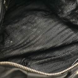 مملوكة مسبقًا Prada Black Nylon Pleated Hobo