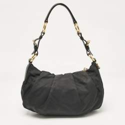 مملوكة مسبقًا Prada Black Nylon Pleated Hobo