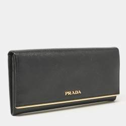 Pre Owned Prada Black Saffiano Leather Metal Bar Continental Wallet