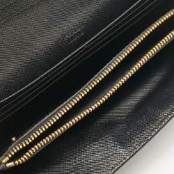 Pre Owned Prada Black Saffiano Leather Metal Bar Continental Wallet