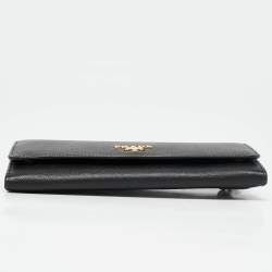 مملوكة مسبقًا Prada Black Saffiano Metal Leather Flap Continental Wallet