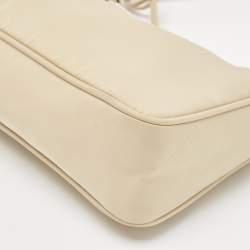 Pre Owned Prada Cream Nylon Re-Edition 2000 Bag