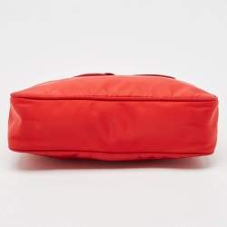 Pre Owned Prada Red Nylon Re-Edition 2000 Bag