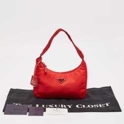 Pre Owned Prada Red Nylon Re-Edition 2000 Bag