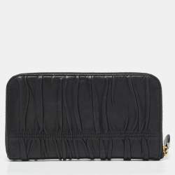 Pre Owned Prada Black Gaufre Leather Zip Continental Wallet