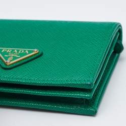 Pre Owned Prada Green Saffiano Leather Logo Flap Card Case