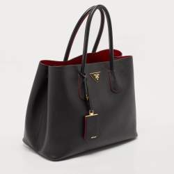 مملوكة مسبقًا Prada Black Saffiano Cuir Leather Medium Double Handle Tote