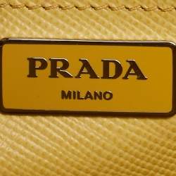 مملوكة مسبقًا Prada Yellow Saffiano Cuir Leather Large Twin Tote