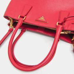 Prada Saffiano Galleria Saffiano Lux Shoulder Bag Fuoco
