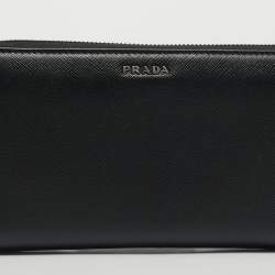 مملوكة مسبقًا Prada Black Saffiano Leather Zip Around Wallet